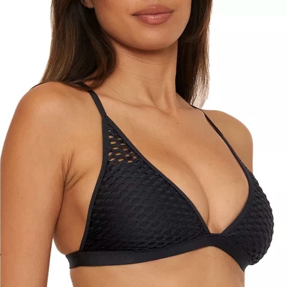 NWT Becca
Women's Castaway Fishnet Bikini Top Medium - Picture 2 of 6